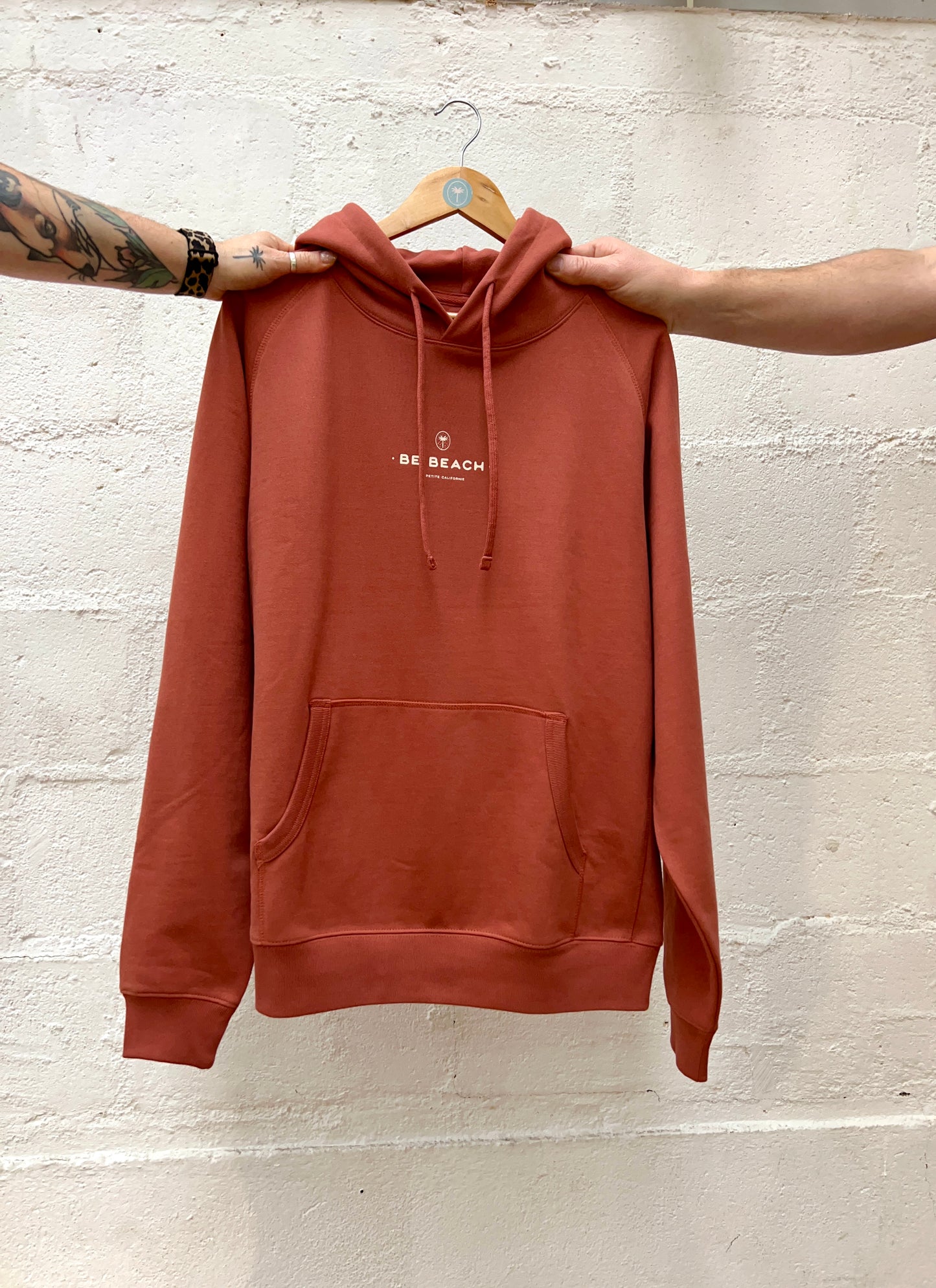 Hoodie Be Beach brique