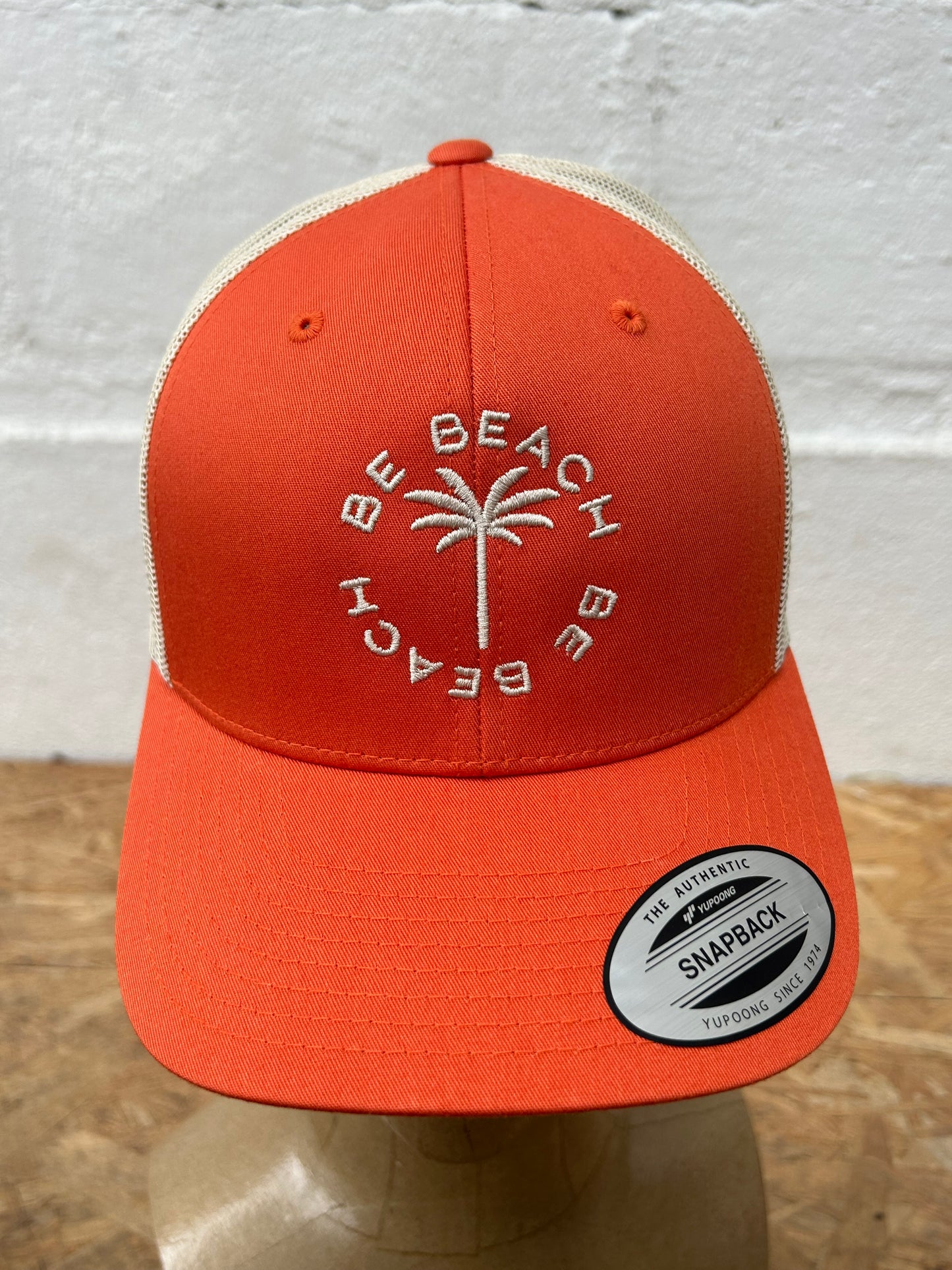 Casquette trucker Be Beach